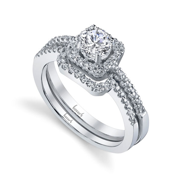 14Kt White Gold Vintage Halo Diamond Engagement Ring