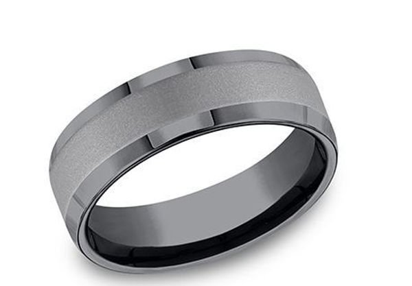 7mm wide Tantalum Band with a Satin Finish Center