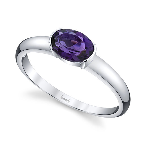 14kt White Gold Oval Amethyst Solitaire Ring