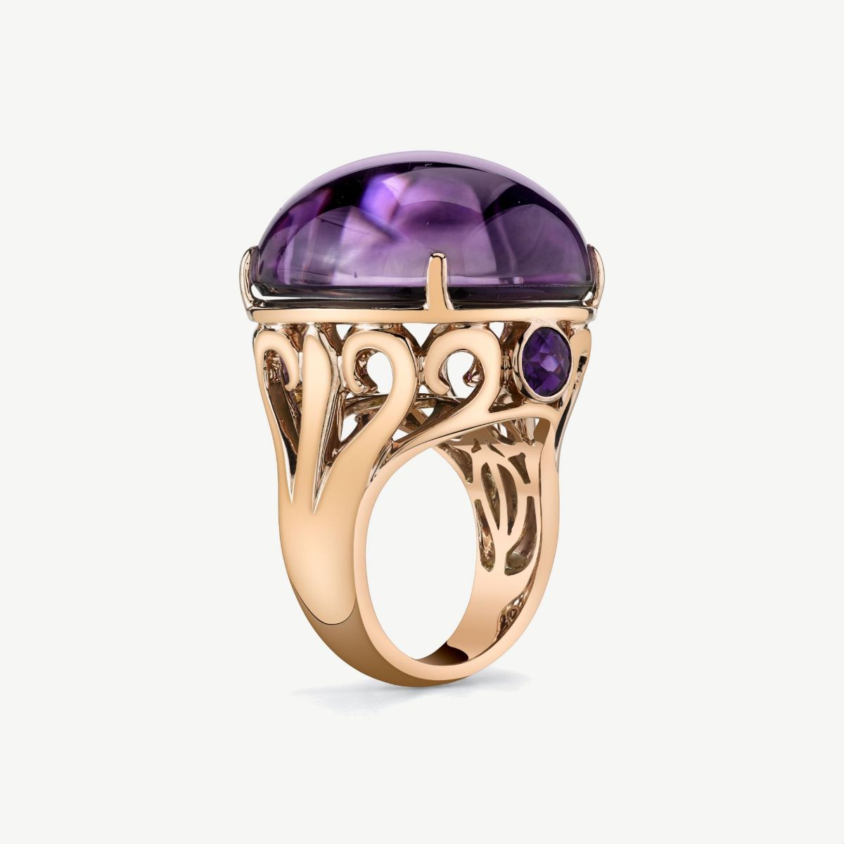 Picture of Amethyst and Black Mother of Pearl Ring